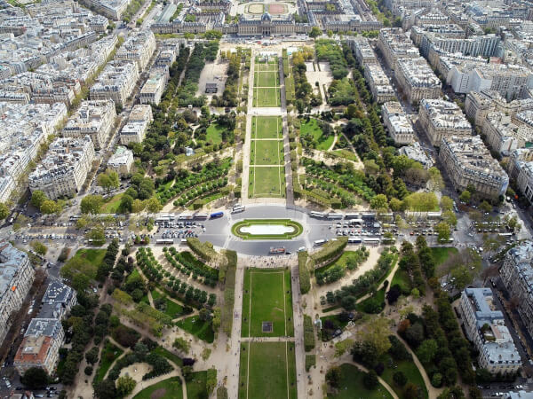 Champ De Mars (Paris)